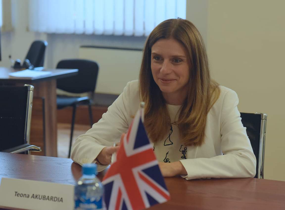თეონა აქუბარდია – დემარშის სახით, ევროკავშირის ელჩებიდან მხოლოდ უნგრეთის ელჩი ესწრება პრემიერის ანგარიშს