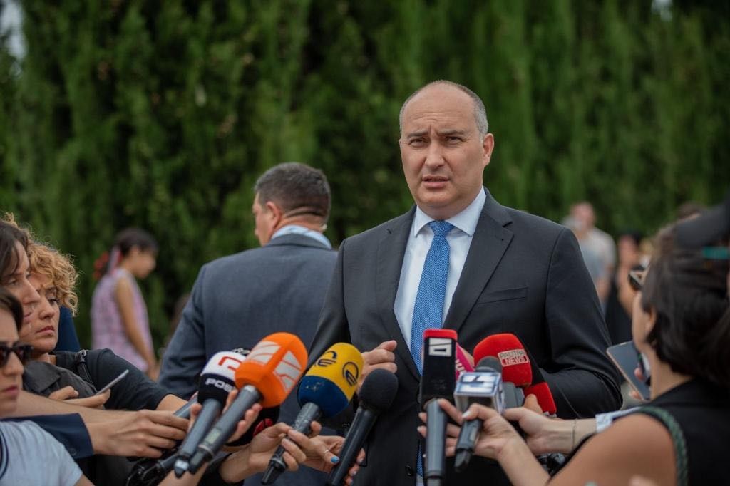 ჯუანშერ ბურჭულაძე – დავდეთ შესყიდვის ხელშეკრულებები ესპანურ, პოლონურ, შვედურ კომპანიებთან და ვაგრძელებთ შეიარაღების აქტიურ შესყიდვას