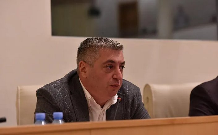 კახა კახიშვილი – არ უნდა აგერიოს, სად იმყოფები, ეს არ არის КВН-ის გუნდი