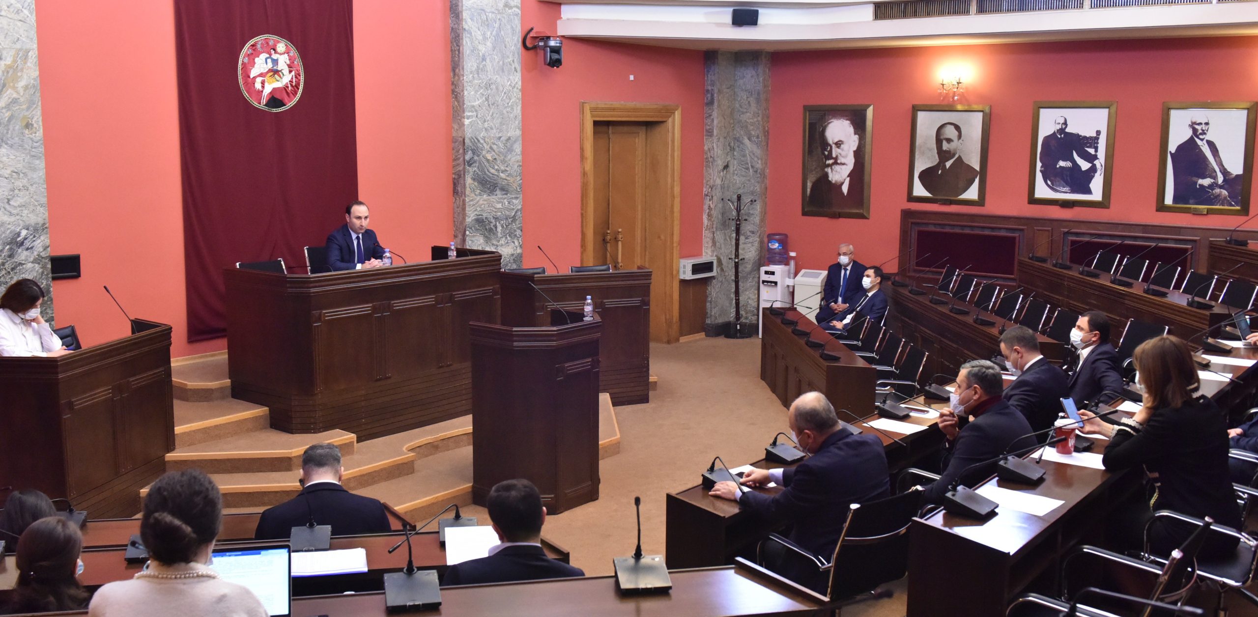 იურიდიულ საკითხთა კომიტეტმა უზენაესი სასამართლოს მოსამართლეობის ოთხ კანდიდატს რეკომენდაცია გაუწია