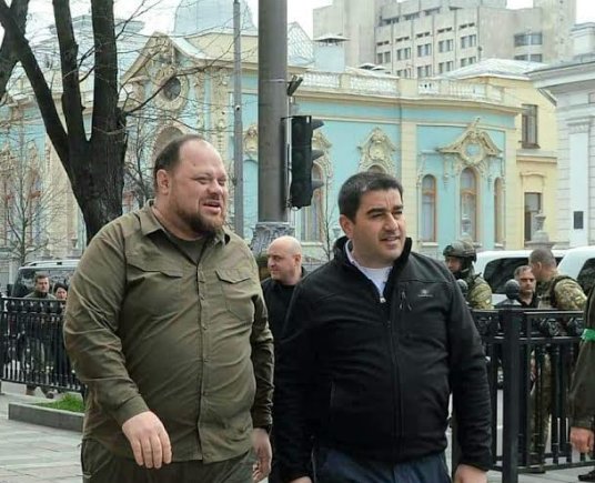 რუსლან სტეფანჩუკი შალვა პაპუაშვილს საქართველოს დამოუკიდებლობის დღეს ულოცავს