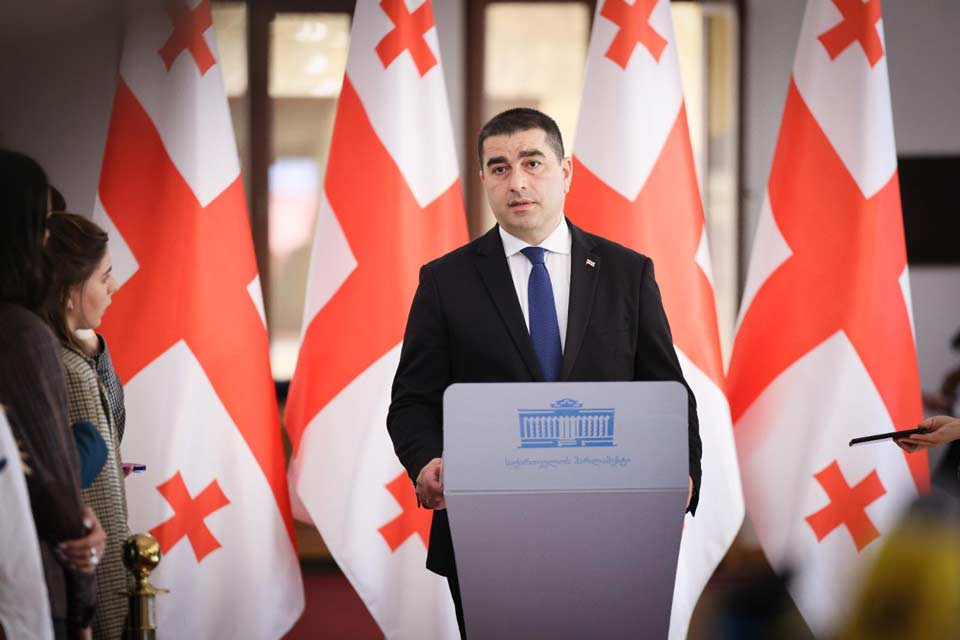 შალვა პაპუაშვილი – თუკი ის იმყოფება საქართველოში, იმყოფება როგორც რუსეთის მოქალაქე