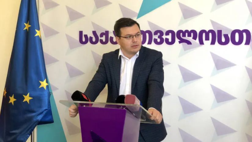 ზუგდიდის საკრებულოს თავმჯდომარე გახარიას პარტიის წევრი გახდა