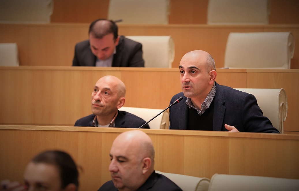 ალექსანდრე რაქვიაშვილი – თქვენივე განცხადებებში საწინააღმდეგო რაღაცეებს ამბობთ რამდენიმე საათის ინტერვალით