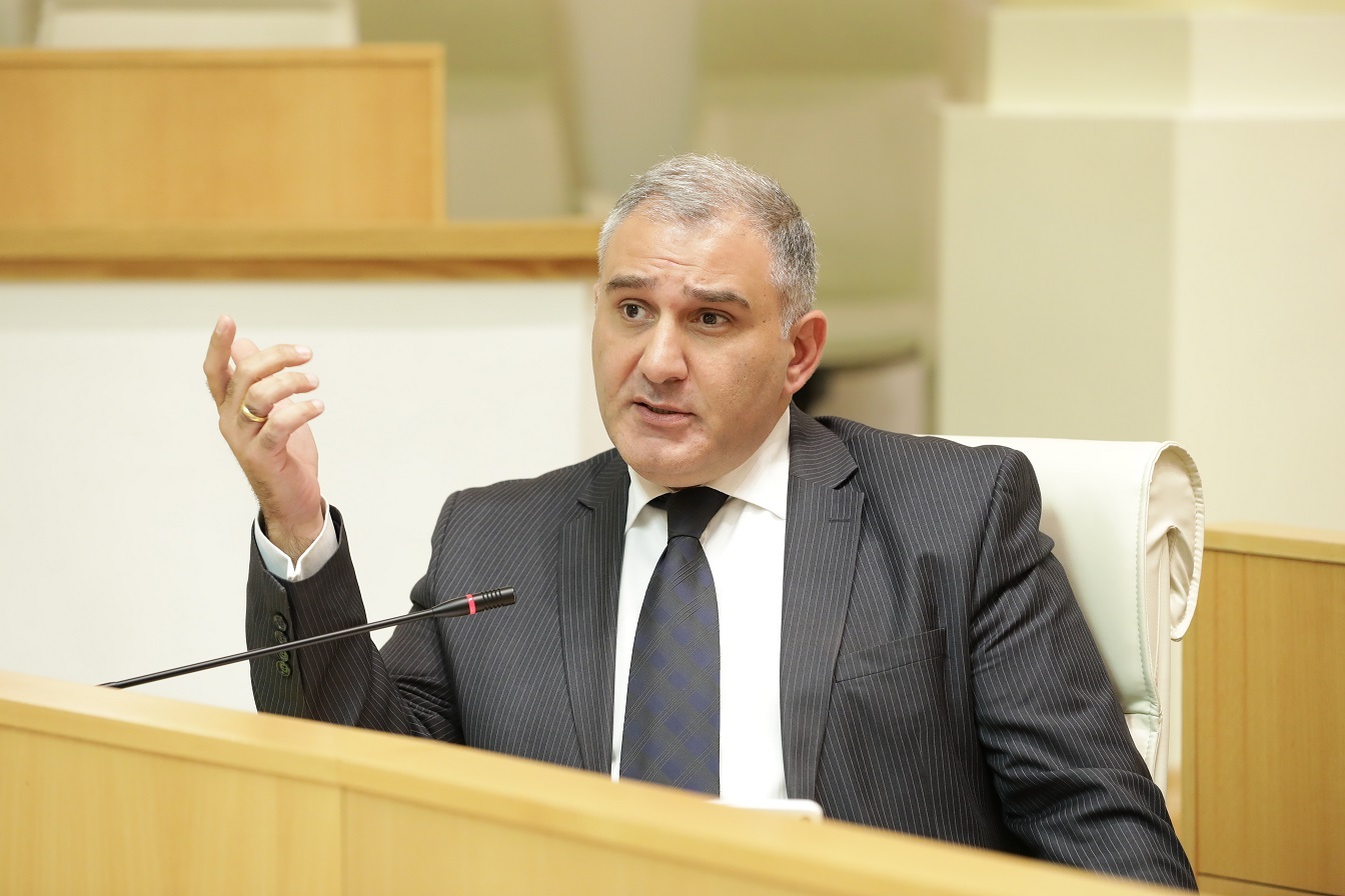 მიხეილ სარჯველაძე – რაც არ უნდა განსხვავებულად, არასწორად მიგვაჩნდეს სხვისი აზრები, არ შეიძლება, ამის გამო ჩვენ ფიზიკურად თავს ვესხმოდეთ სხვას
