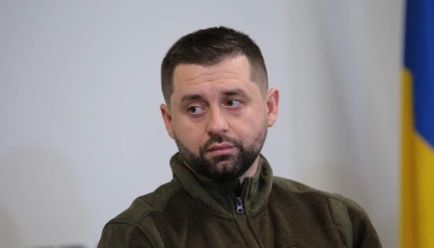 დავით არახამია – შთაბეჭდილება დამრჩა, სამთავრობო დელეგაცია იმიტომ ჩამოვიდა, რომ ბუჩას ფონზე ფოტოები გადაეღო, ერთი-ორი ნუგეშის სიტყვა ეთქვა