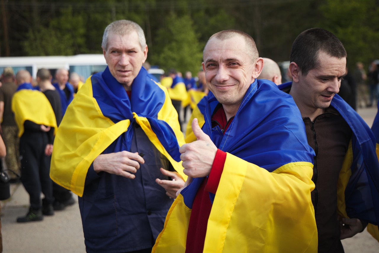 Zelenskyy on prisoner exchange: “We are bringing our people home" — 5