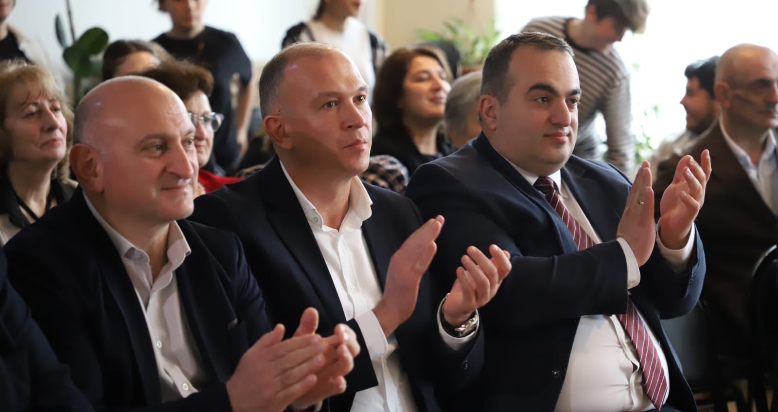 ლევან მგალობლიშვილი ოსური ენის დღისადმი მიძღვნილ ღონისძიებას დაესწრო