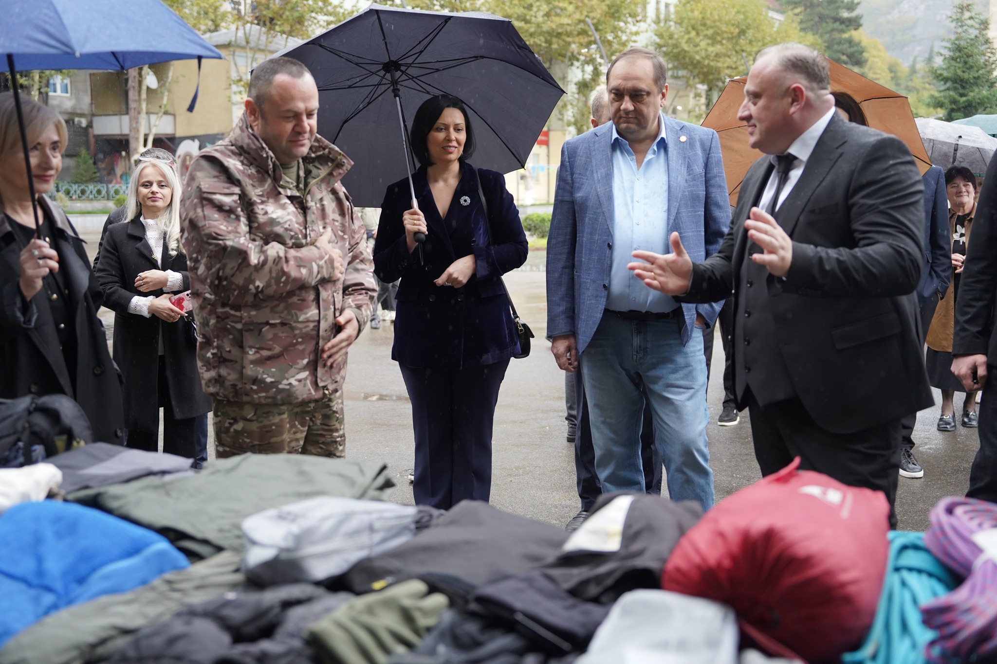 ჭიათურის მუნიციპალიტეტის მერმა ჭიათურის საპატიო მოქალაქეები დააჯილდოვა — 4