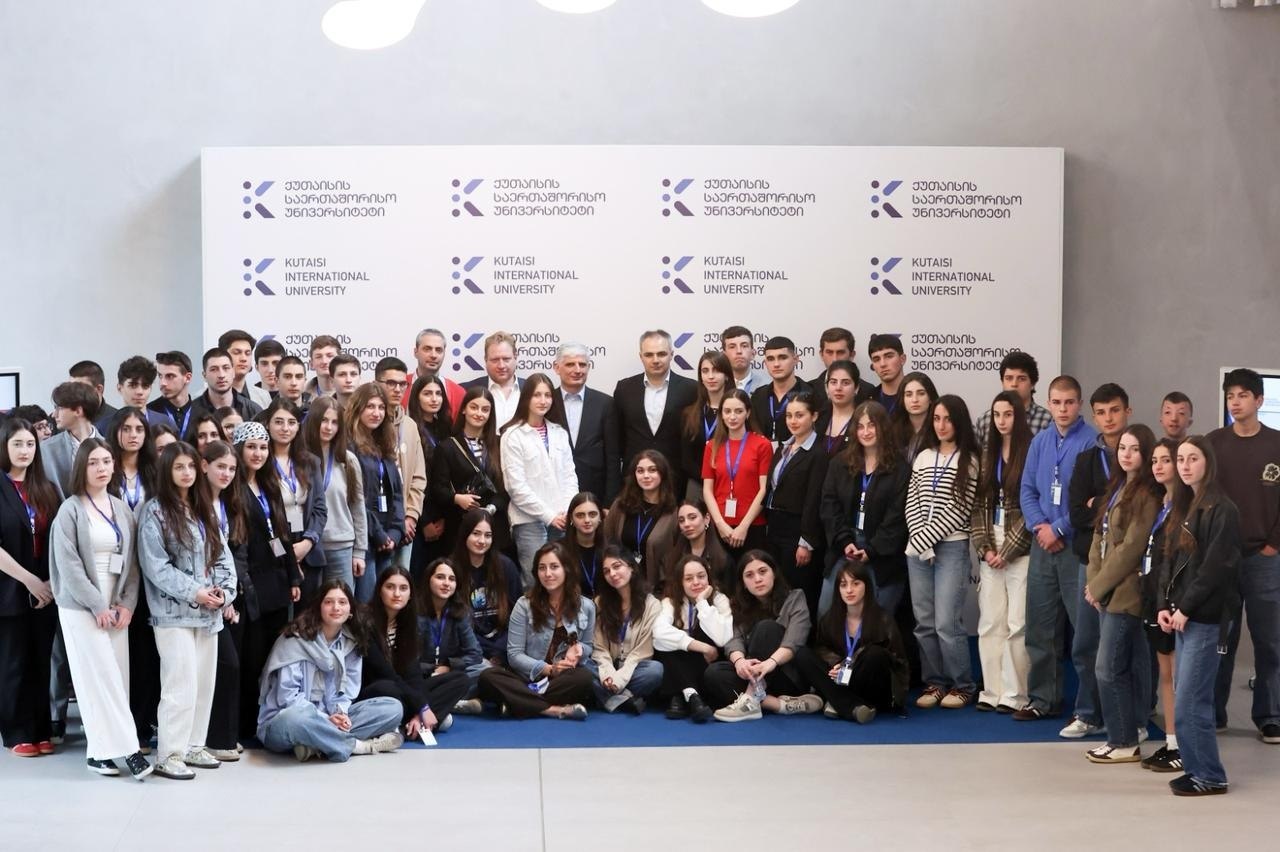 განათლების, მეცნიერებისა და ახალგაზრდობის სამინისტროს ინიციატივით ახალგაზრდები თემატურ ბანაკებში მიიღებენ მონაწილეობას