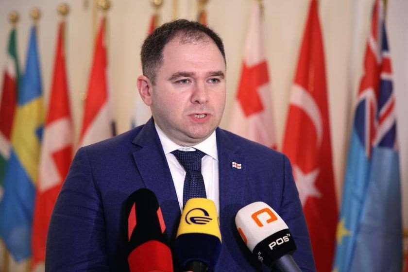 ნიკოლოზ სამხარაძე – სამარცხვინო და საზარელი ფაქტია ის, რომ პაატა ბურჭულაძე 9 აპრილის მემორიალთან არ უშვებს ირაკლი ქადაგიშვილს, რომელსაც 1989 წელს მიჰყავდა 9 აპრილის აქცია