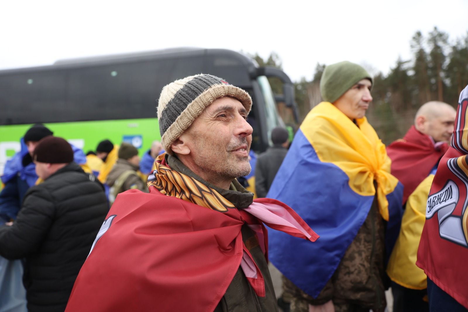 ტყვეების 72-ე გაცვლა - უკრაინაში 200 სამხედრო დაბრუნდა, 300 ხვალ დაბრუნდება — 9