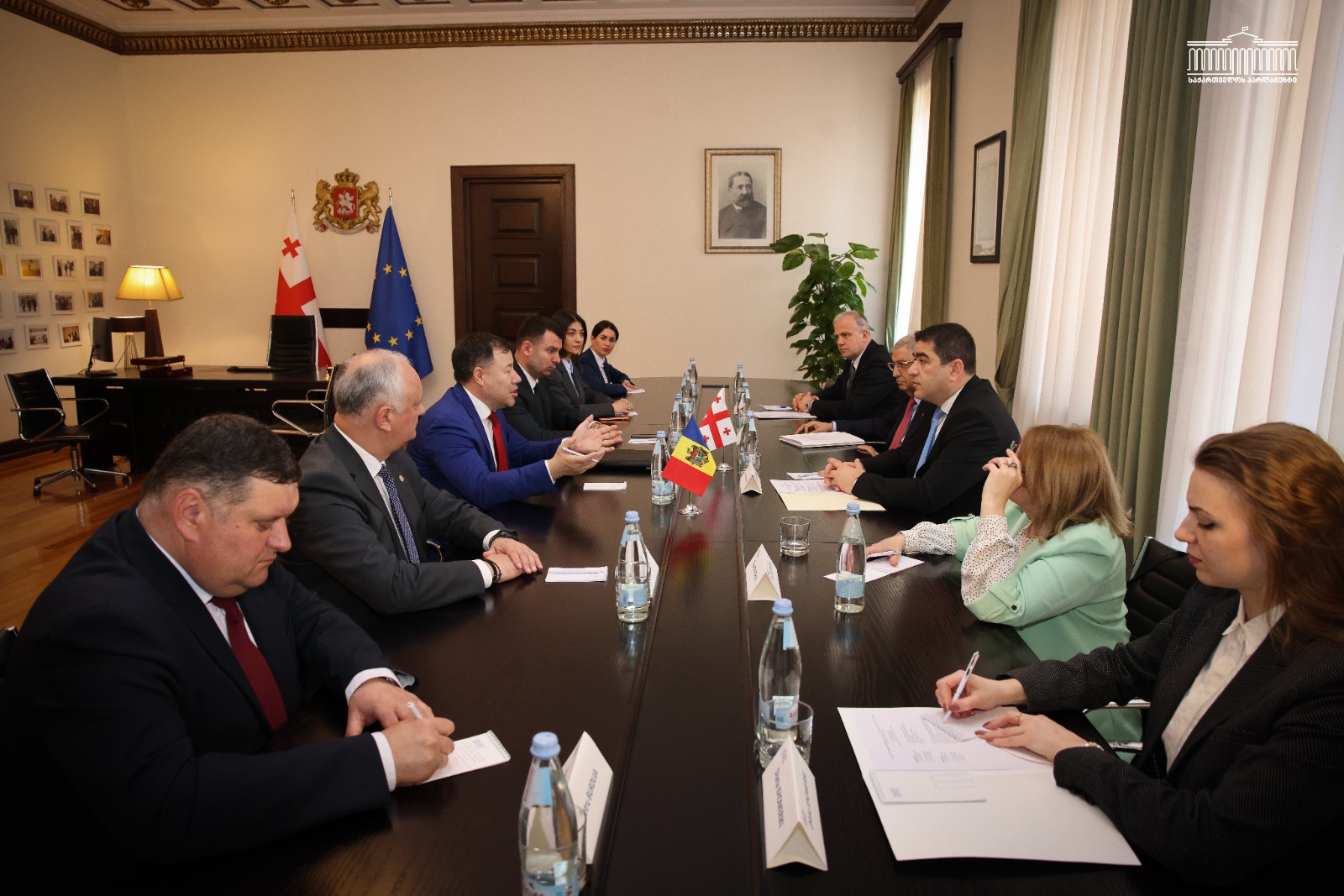 შალვა პაპუაშვილი მოლდოვას საპარლამენტო დელეგაციას შეხვდა
