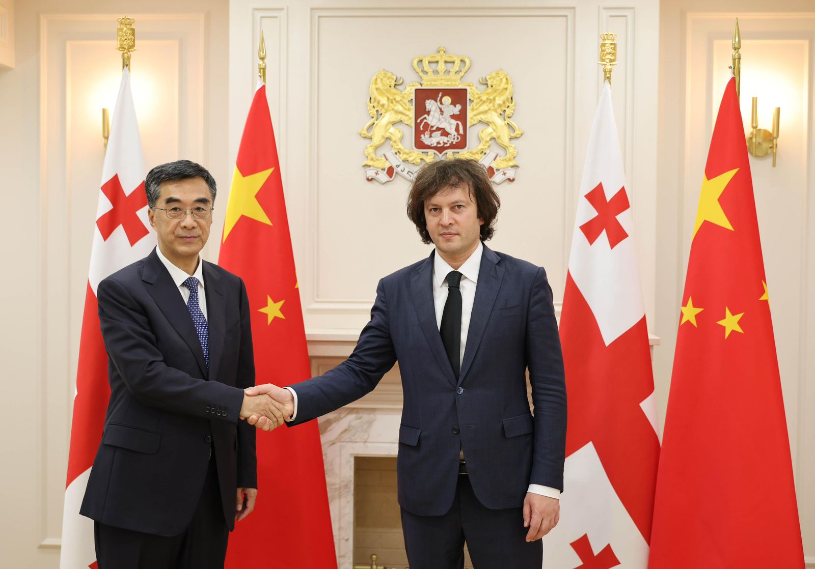 PM Kobakhidze meets Chinese delegation to discuss ethnic affairs cooperation