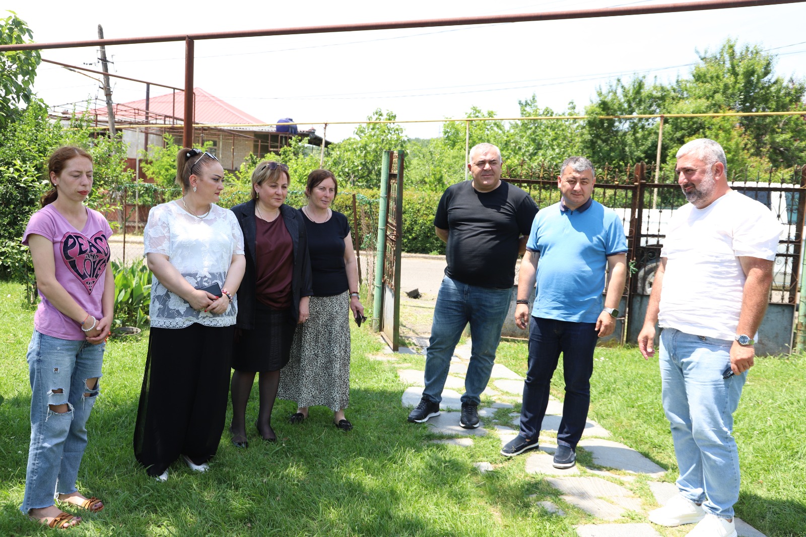 თერჯოლის მუნიციპალიტეტის მერმა შშმ ბავშვიან და მრავალშვილიან ოჯახებს საყოფაცხოვრებო ნივთები გადასცა — 2