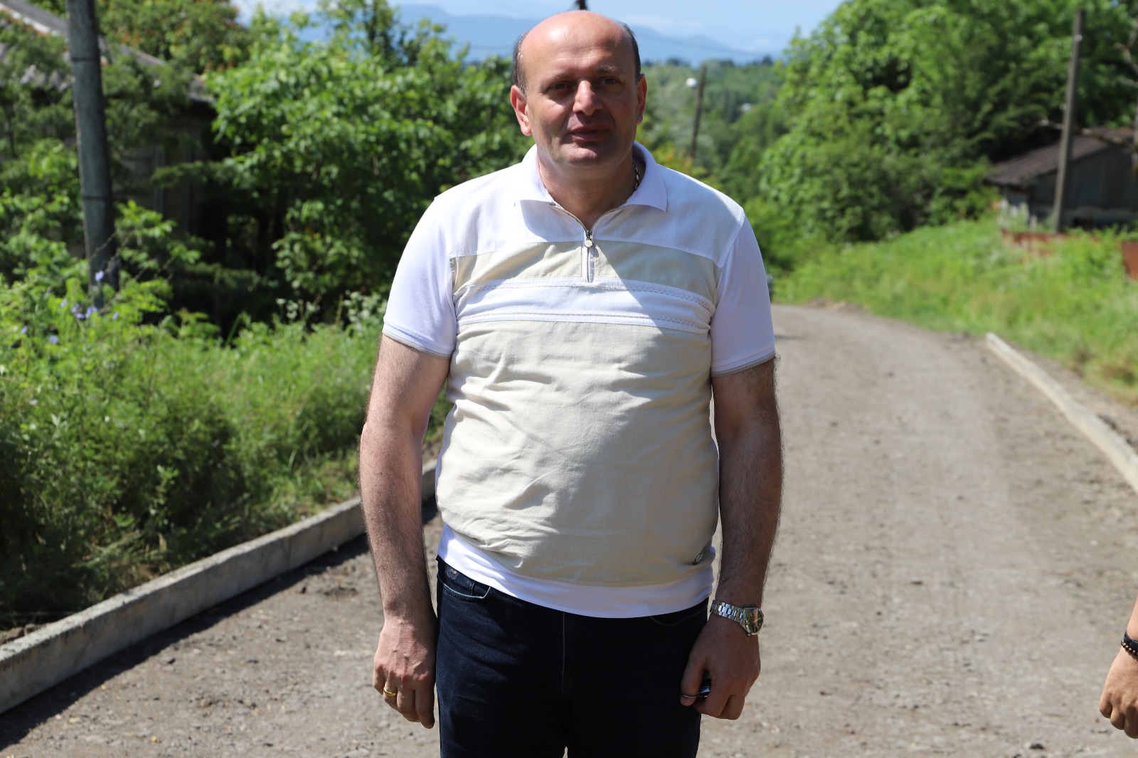 თერჯოლის მუნიციპალიტეტის მერმა სოფელ მეტლახში მიმდინარე საგზაო ინფრასტრუქტურული სამუშაოები დაათვალიერა — 3