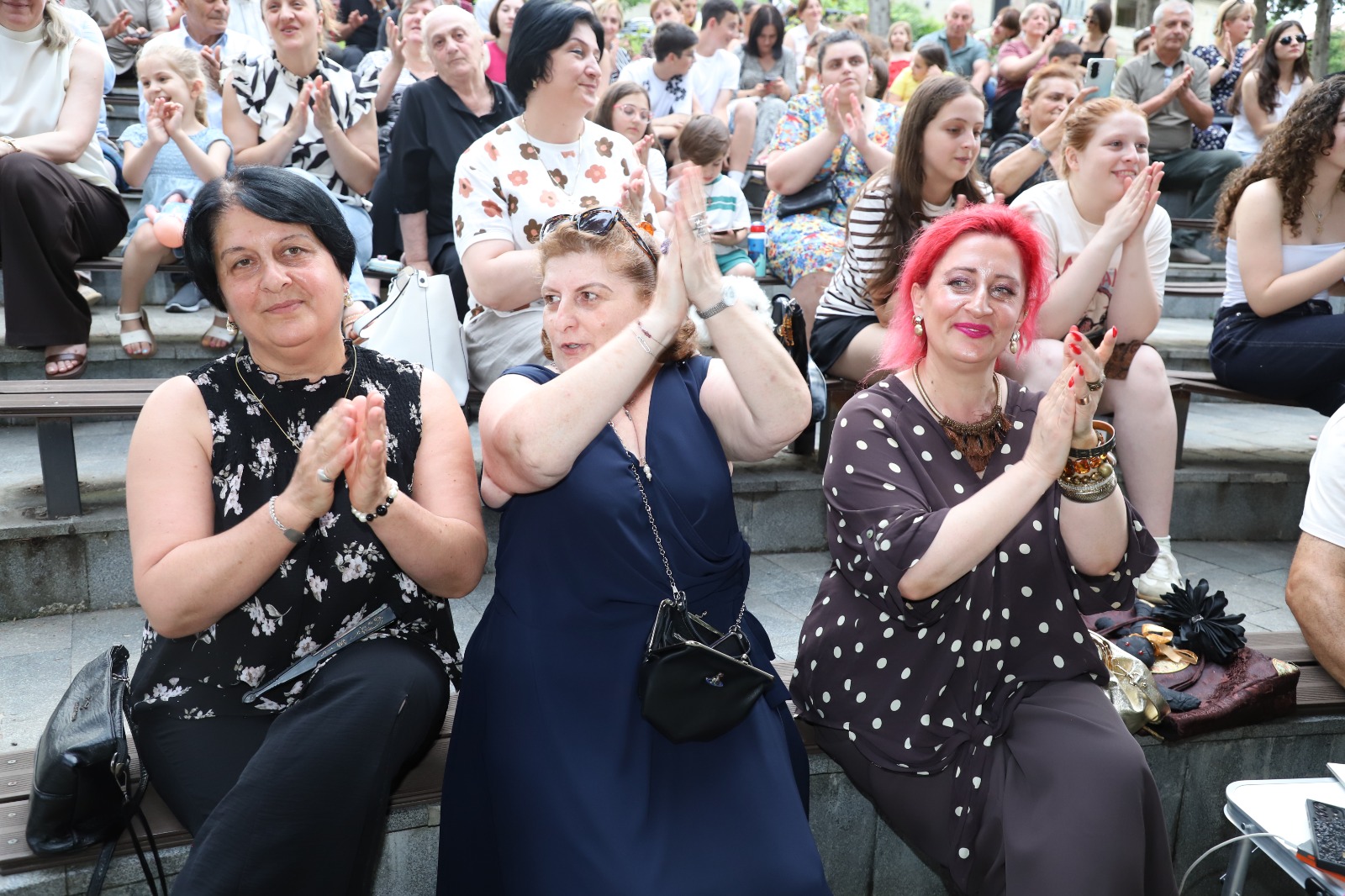 თერჯოლის მუნიციპალიტეტის მერი მანანა თოდაძის კონცერტს დაესწრო — 2