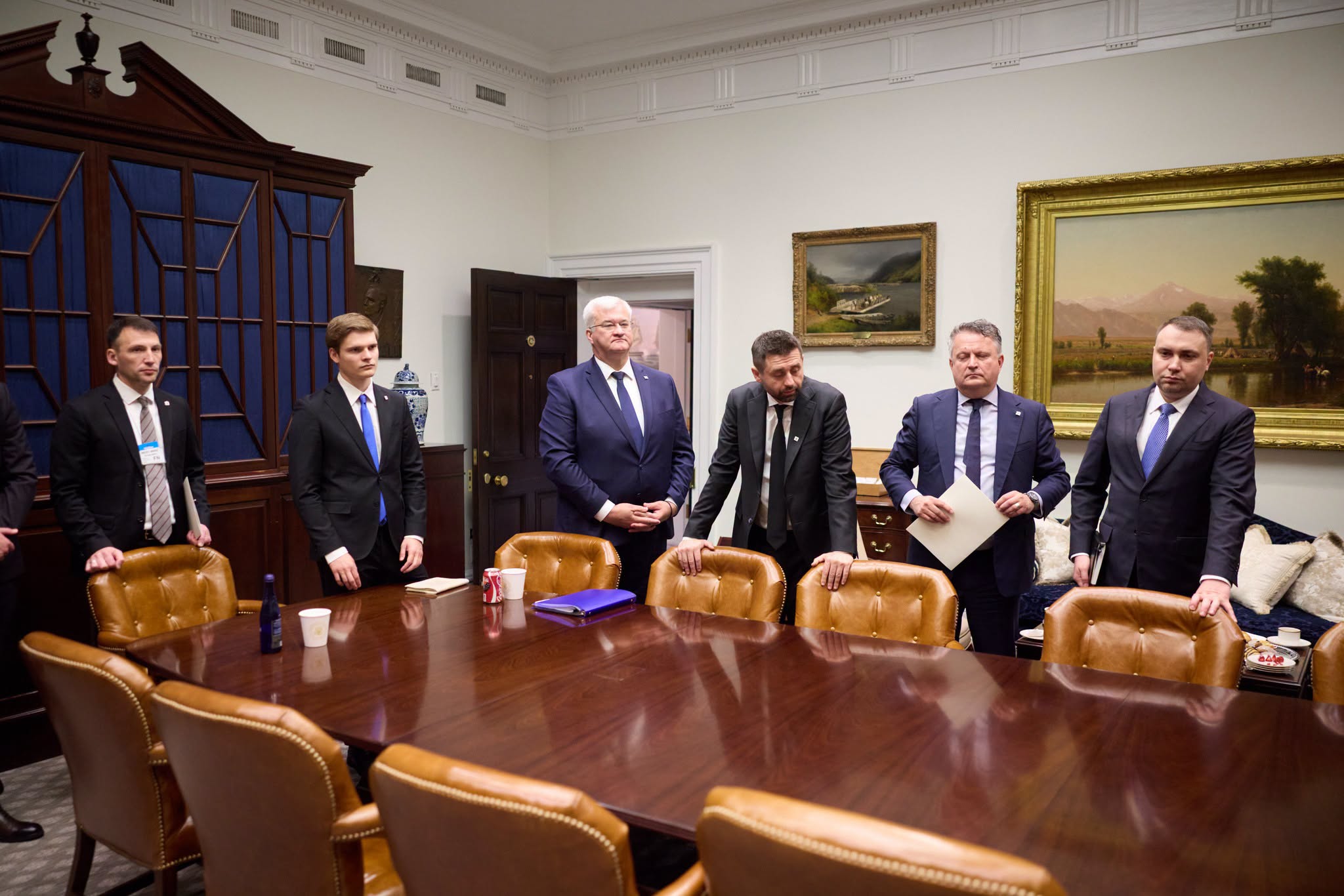 ზელენსკი - მადლობა ყველაფრისთვის, რასაც ერთად ვაკეთებთ უკრაინელების სიცოცხლის დასაცავად და მშვიდობის მისაღწევად — 4