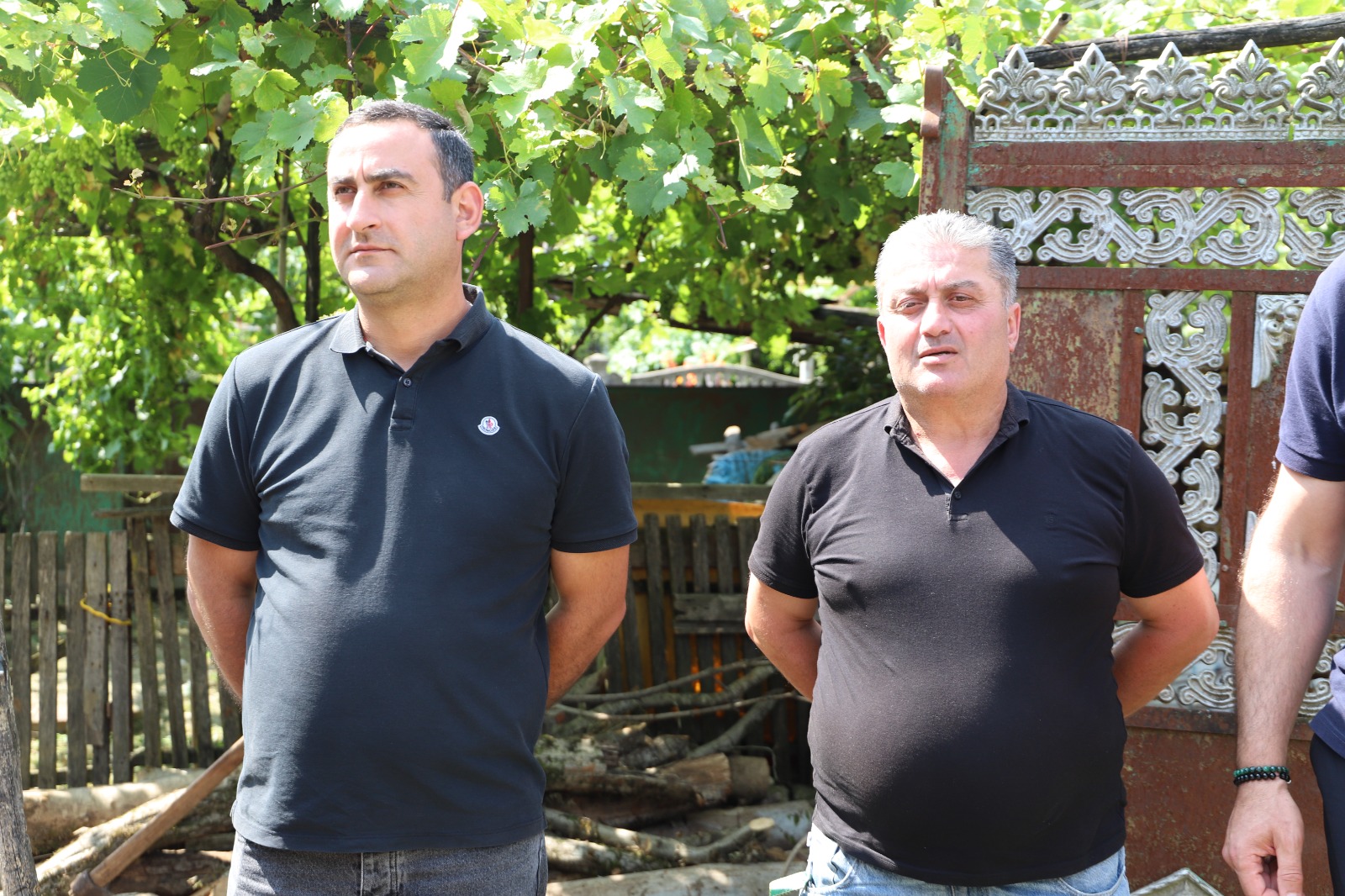 თერჯოლის მუნიციპალიტეტის მერმა სოციალურად დაუცველ და მრავალშვილიან ოჯახებს საყოფაცხოვრებო ნივთები გადასცა — 6