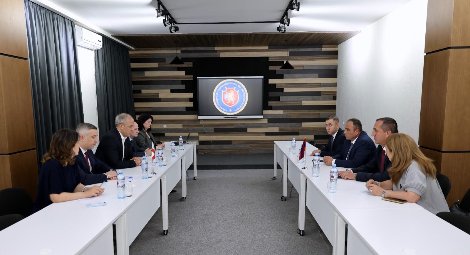 საზოგადოებრივი უსაფრთხოებისა და პოლიციის აკადემიას სომხეთის ეროვნული უსაფრთხოების სამსახურის სასაზღვრო ჯარების დელეგაცია ეწვია