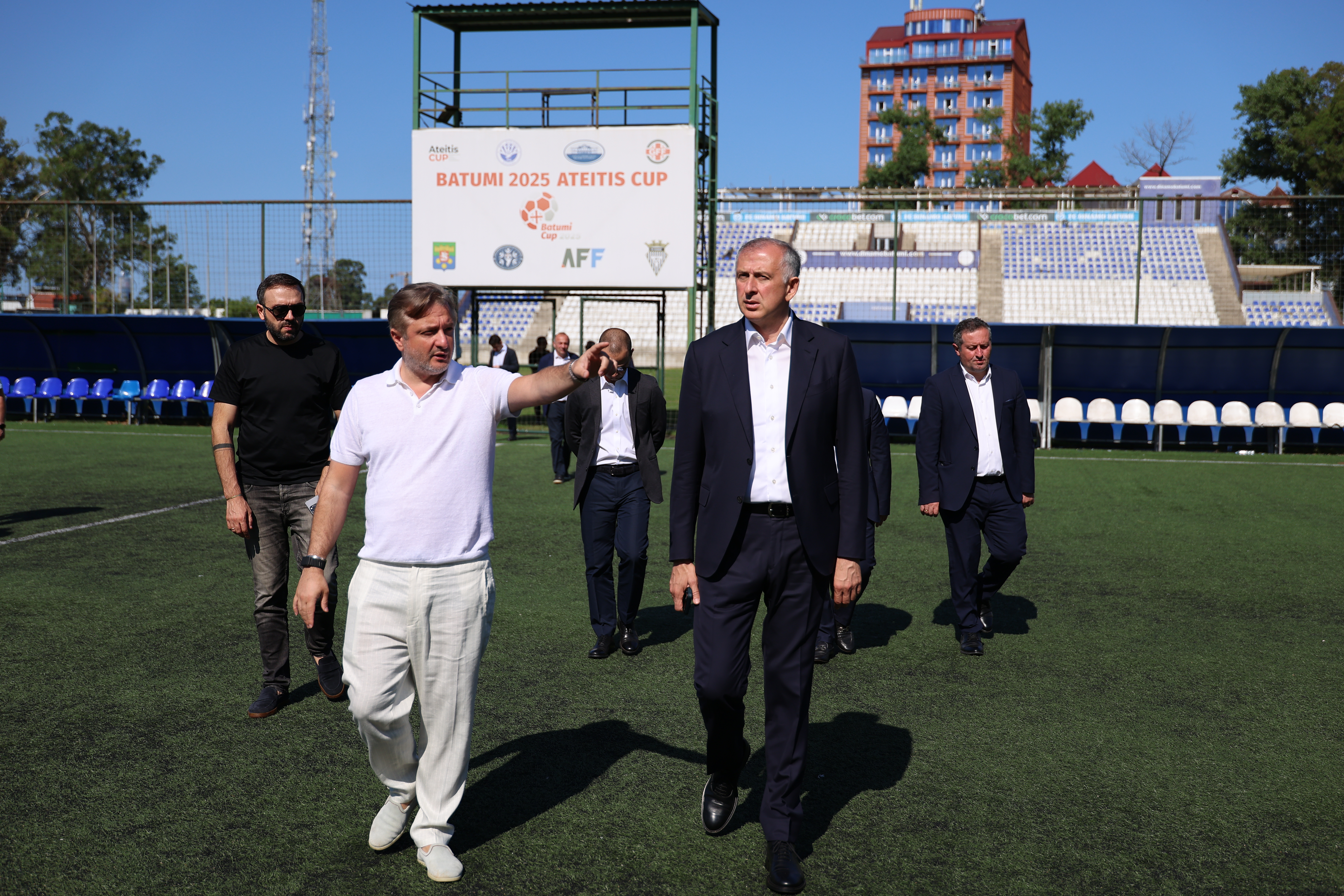 ზურაბ პატარაძე ბათუმისა და ქობულეთის მუნიციპალიტეტებში სპორტულ ინფრასტრუქტურას გაეცნო