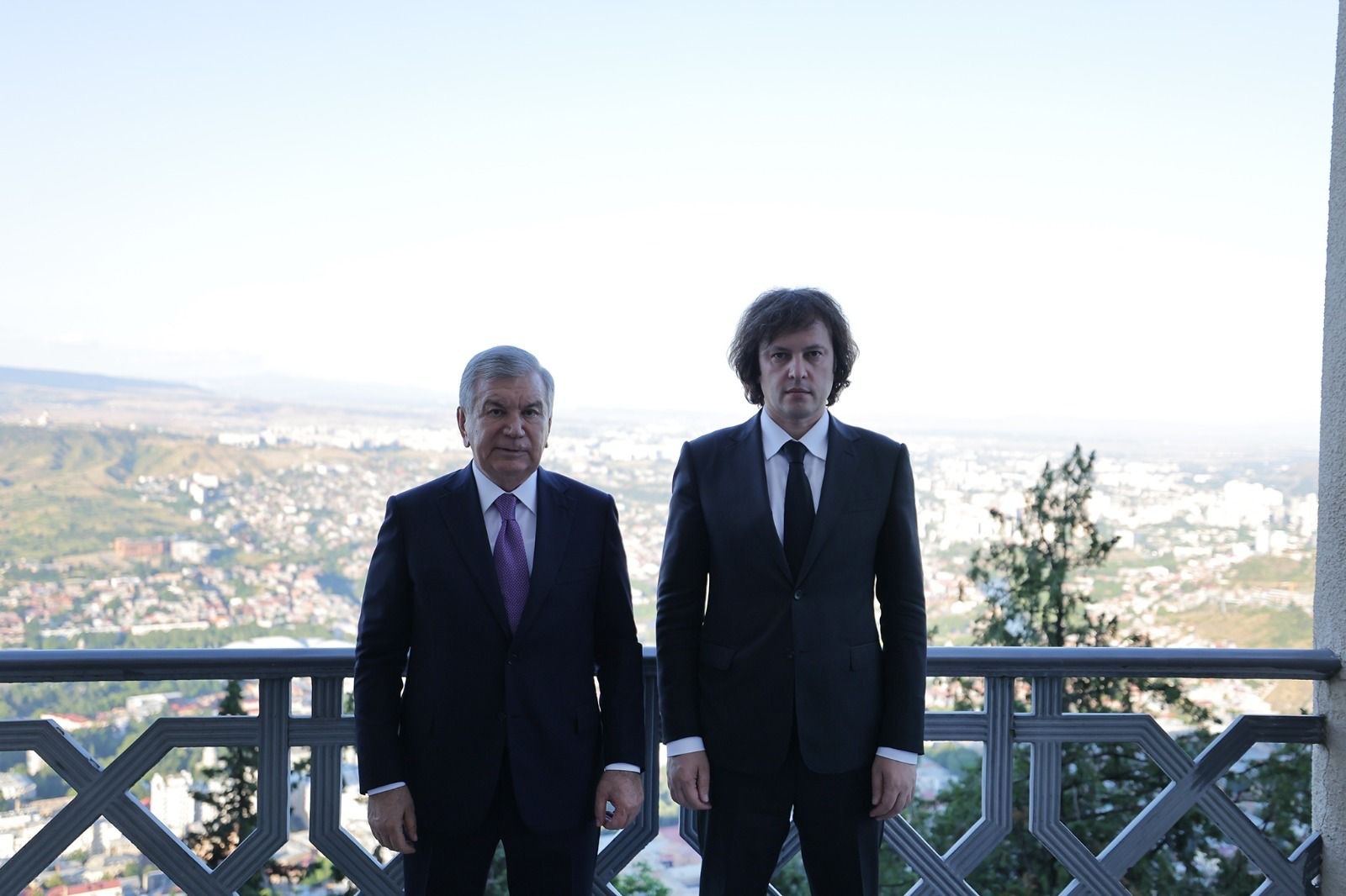 ირაკლი კობახიძემ უზბეკეთის პრეზიდენტს ოფიციალურ ვახშამზე უმასპინძლა