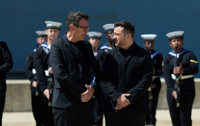 Zelenskyy meets new UK Prime Minister, secures electronic warfare technology for Ukrainian drones