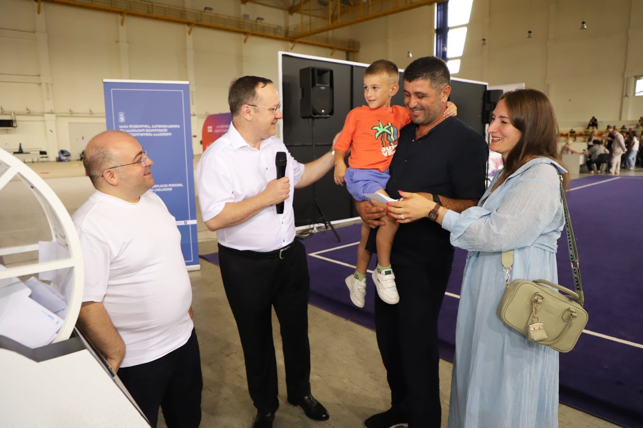თბილისში, დევნილი ოჯახების ბინების განაწილების კენჭისყრა გაიმართა