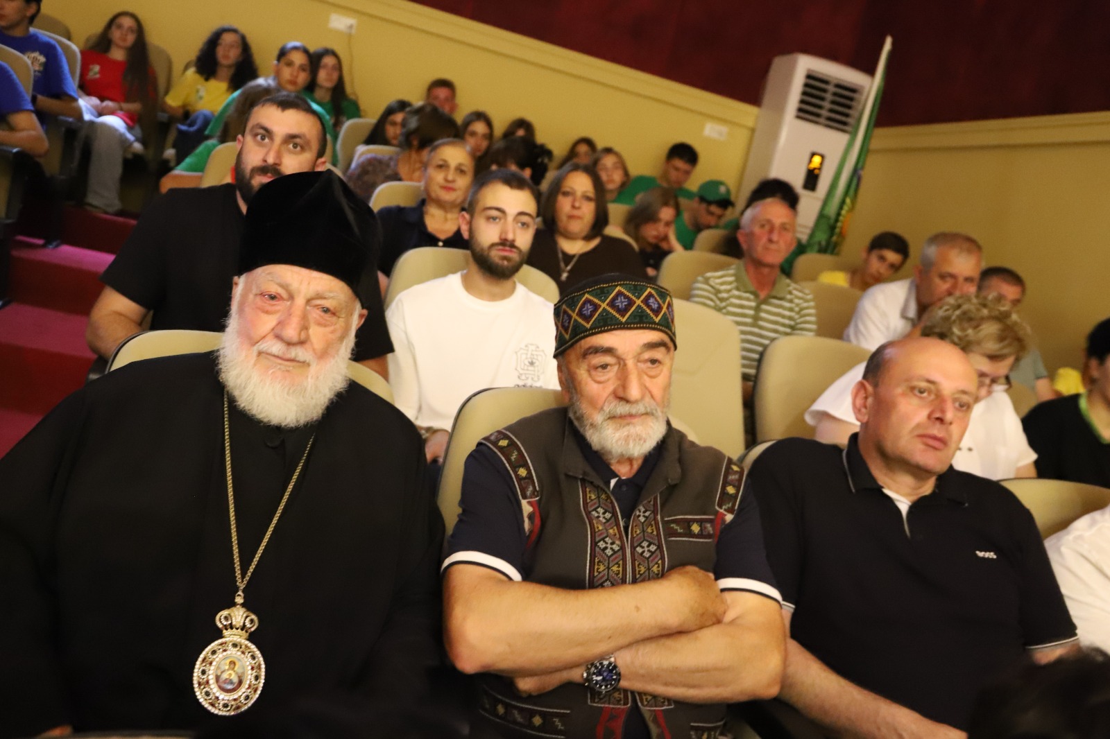 თერჯოლის ახალგაზრდული ბანაკი "ნინველები" პოეტ ტარიელ ხალხერაულს შეხვდა — 4