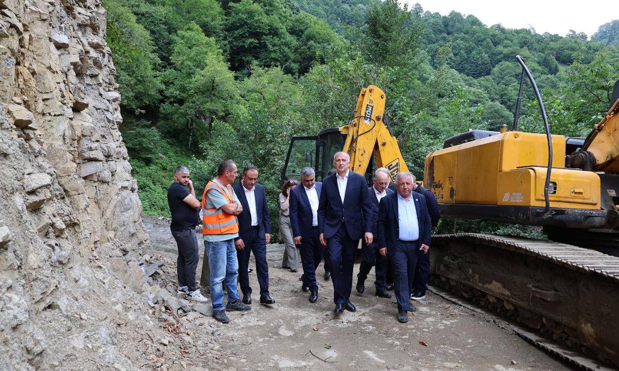 ზურაბ პატარაძე ქედის მუნიციპალიტეტში ინფრასტრუქტურულ სამუშაოებსა და მიმდინარე პროექტებს გაეცნო