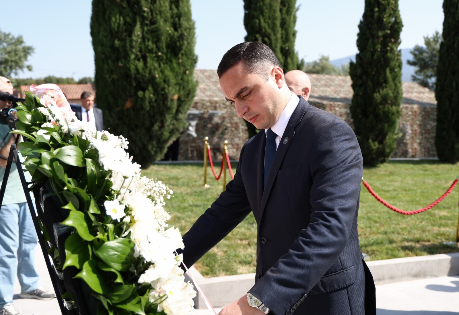 Abkhaz Government Chairman Pays Tribute to Victims of 2008 Russia-Georgia War