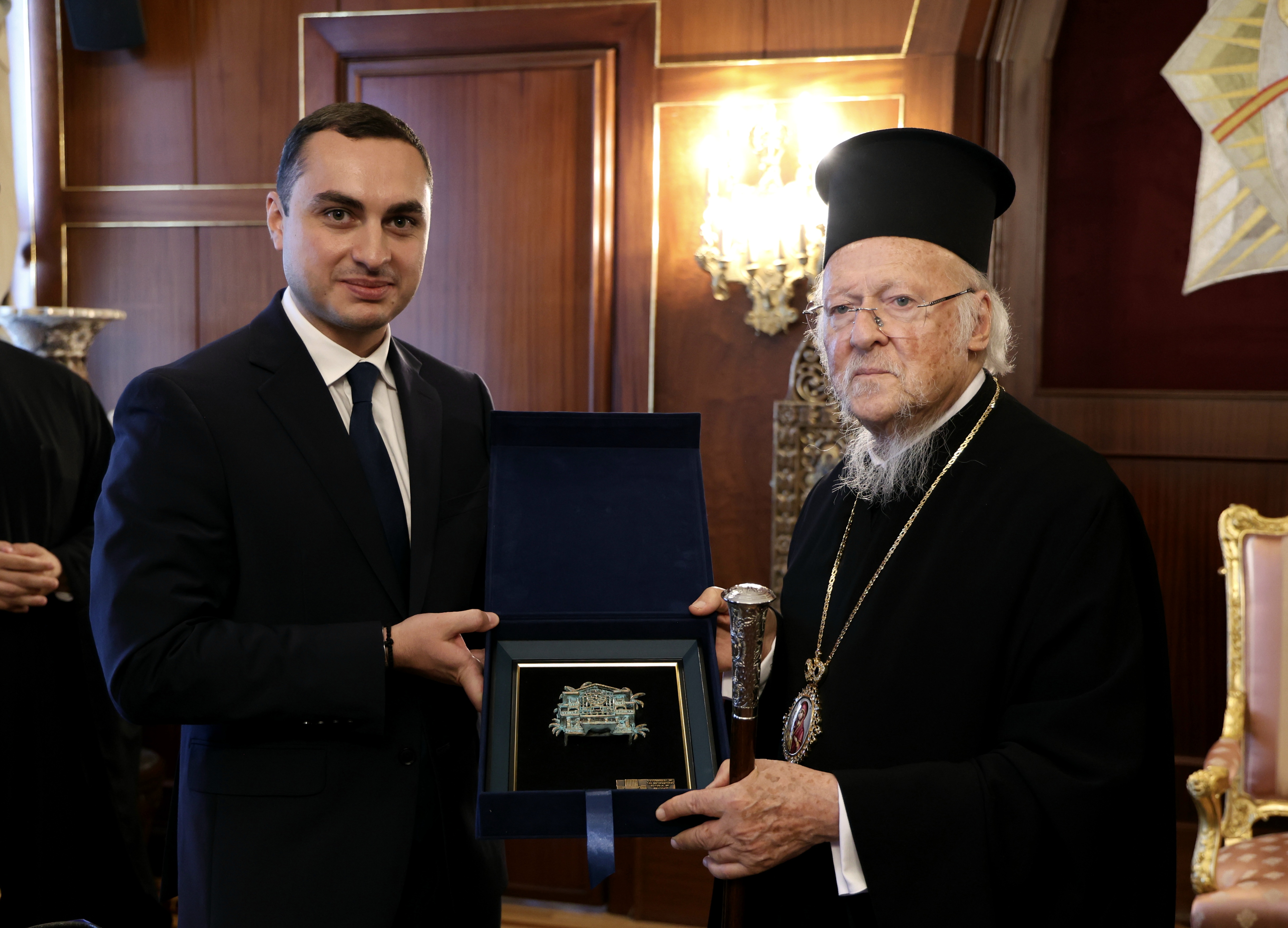 Abkhazia government head meets Ecumenical Patriarch in Istanbul