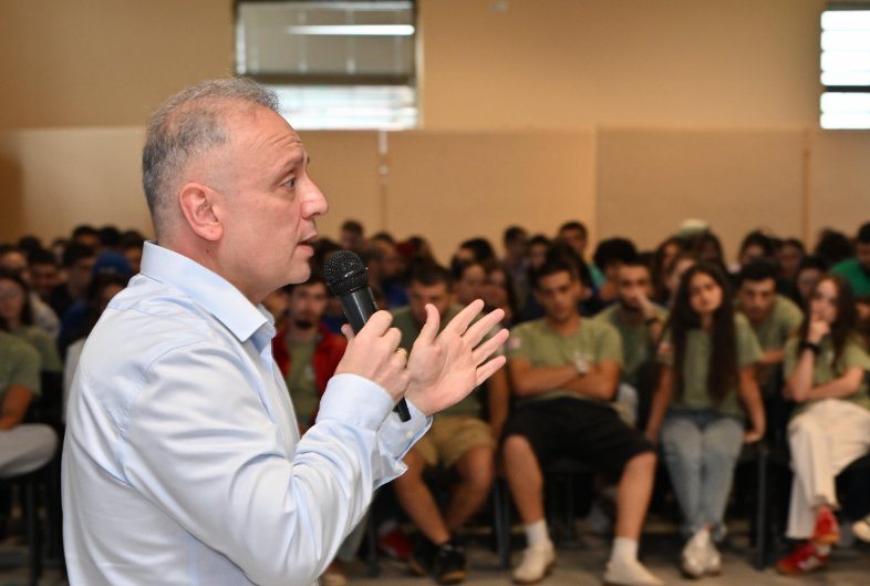 ანაკლიის ახალგაზრდული ბანაკის მონაწილეებს გიორგი შარაბიძე შეხვდა