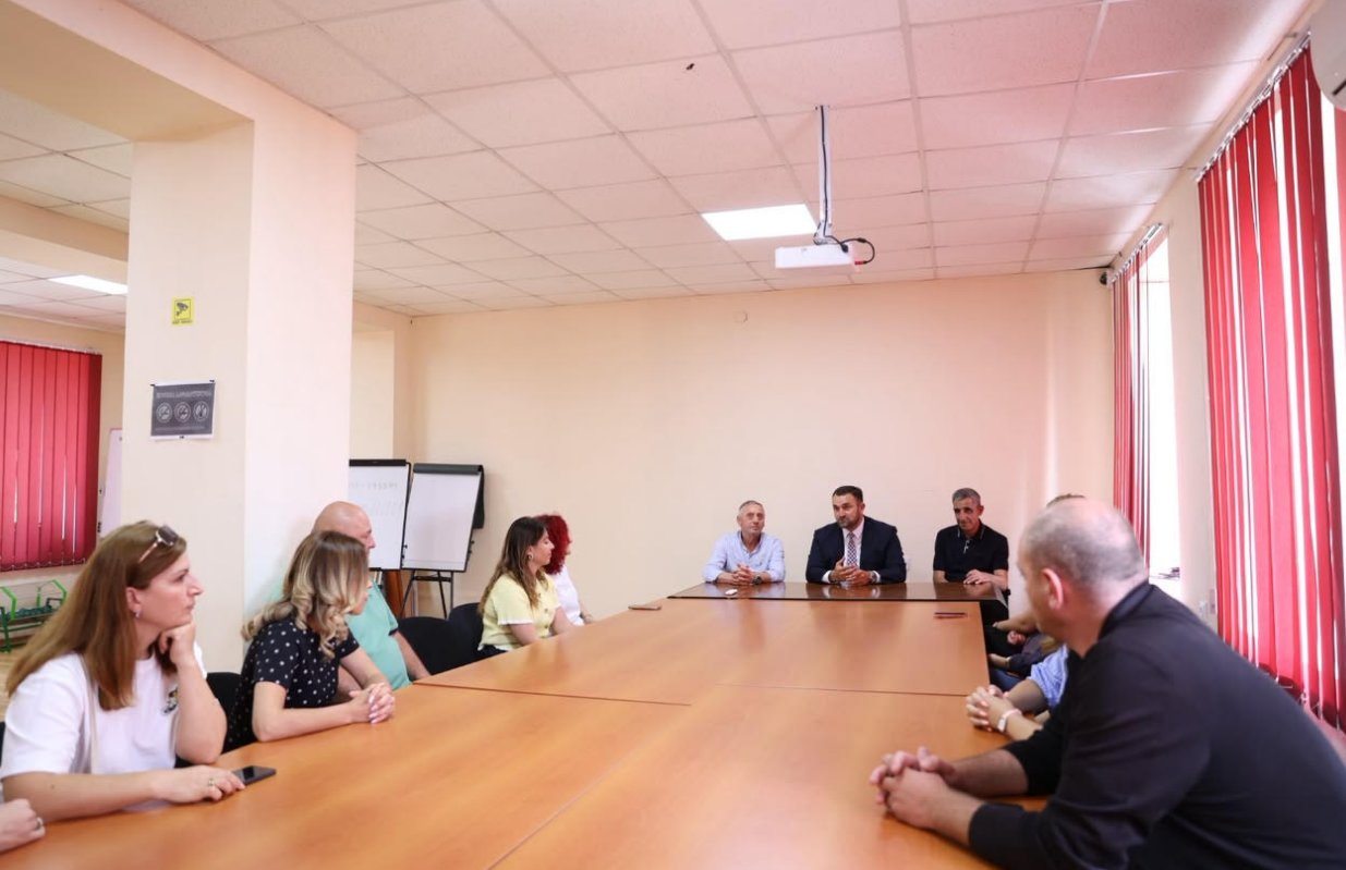 ცესკოს თავმჯდომარემ ქვემო ქართლის საოლქო საარჩევნო კომისიებთან სამუშაო შეხვედრა გამართა