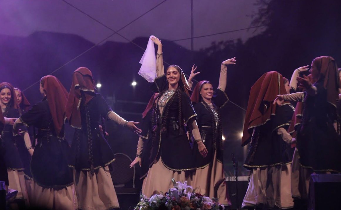 "ევროპის უნივერსიტეტის" ქორეოგრაფიულმა ანსამბლმა რუმინეთში XIV საერთაშორისო ფოლკლორულ ფესტივალში მიიღო მონაწილეობა