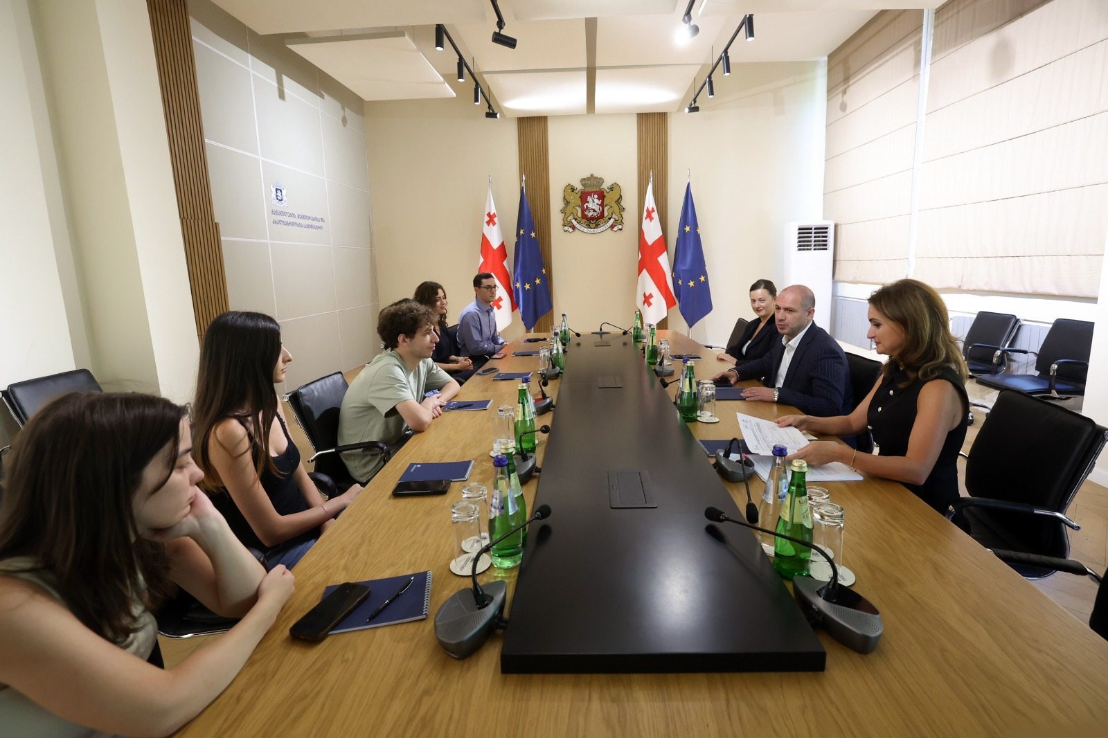 გივი მიქანაძემ საფრანგეთის სამაგისტრო პროგრამების სტიპენდიატებს უმასპინძლა
