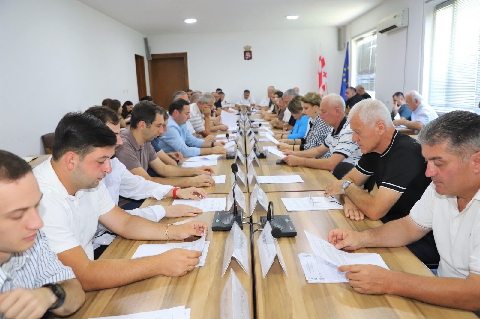 თერჯოლის მუნიციპალიტეტის საკრებულომ მორიგ სხდომაზე დღის წესრიგით გათვალისწინებული საკითხები დაამტკიცა