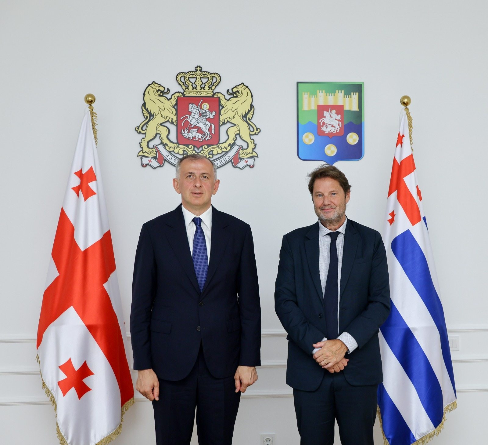ზურაბ პატარაძე საქართველოში გაეროს განვითარების პროგრამის მუდმივ წარმომადგენელს დაგლას უებს შეხვდა