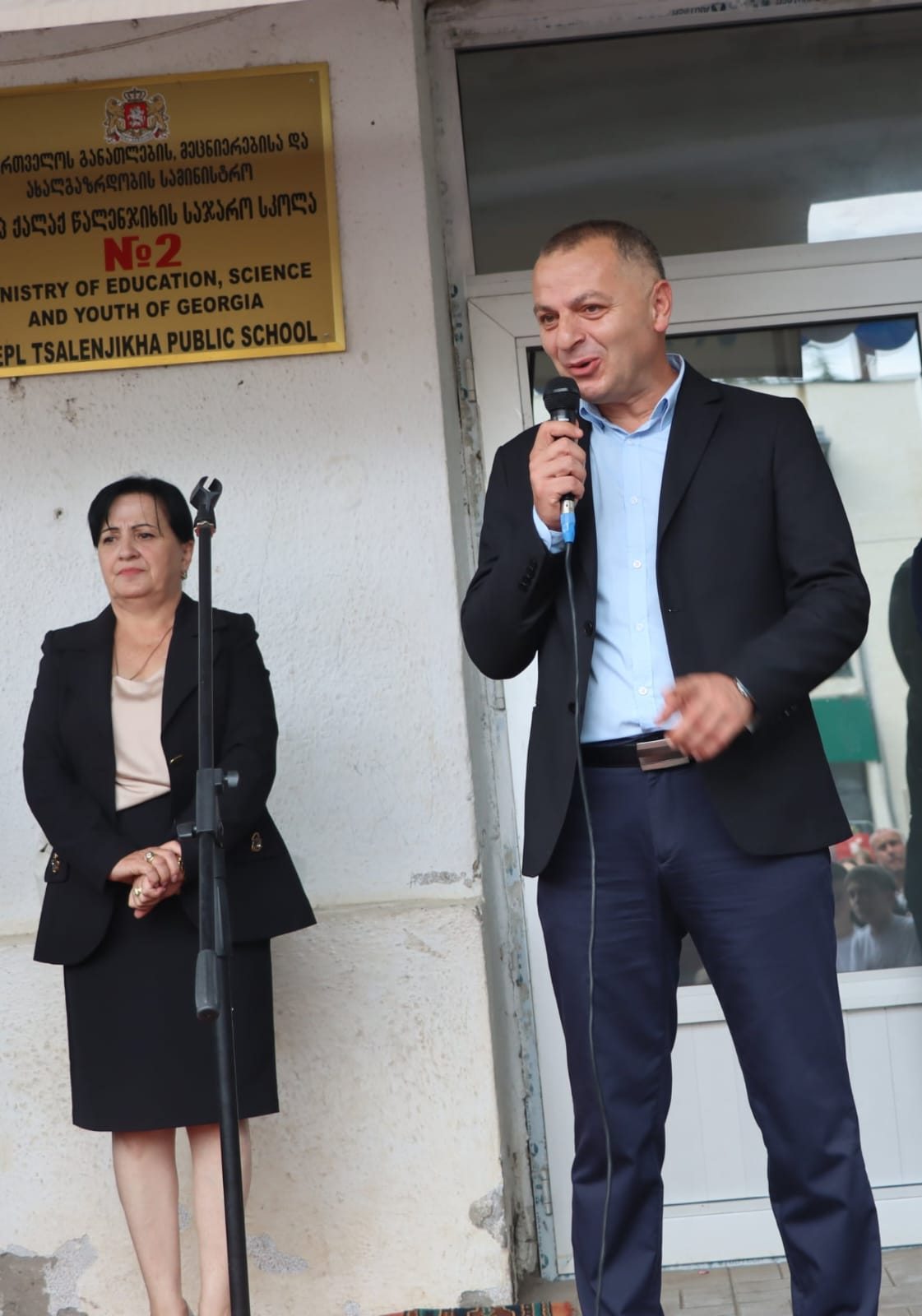 ​წალენჯიხაში სასწავლო პროცესის დაწყება მოსწავლეებსა და პედაგოგებს ადგილობრივი ხელისუფლების წარმომადგენლებმა მიულოცეს - 2