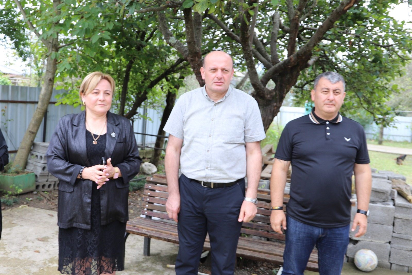 თერჯოლის მუნიციპალიტეტის მერმა სოციალურად დაუცველ და მრავალშვილიან ოჯახებს საყოფაცხოვრებო ნივთები გადასცა