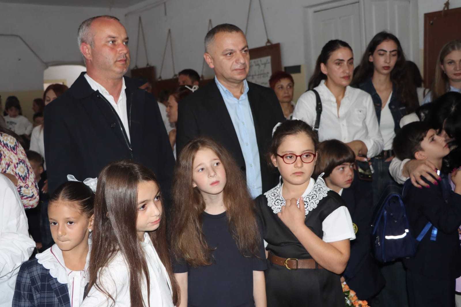 ​წალენჯიხაში სასწავლო პროცესის დაწყება მოსწავლეებსა და პედაგოგებს ადგილობრივი ხელისუფლების წარმომადგენლებმა მიულოცეს - 6