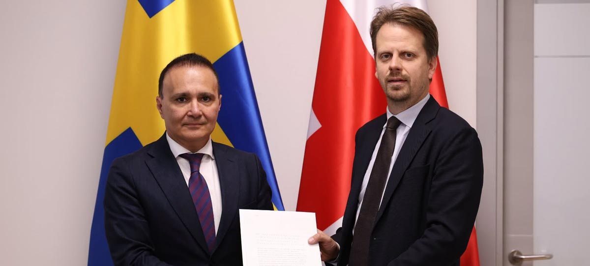 შვედეთის ელჩმა საგარეო უწყების დიპლომატიური პროტოკოლის დირექტორატის ხელმძღვანელს რწმუნებათა სიგელების ასლები გადასცა
