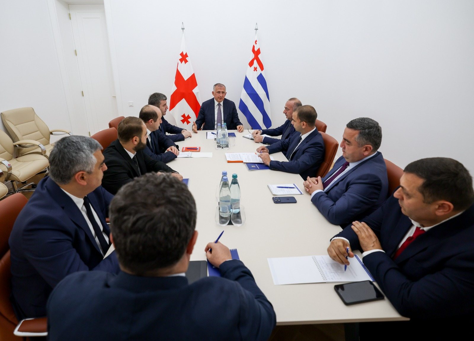 ზურაბ პატარაძემ სამუშაო შეხვედრაზე 19-20 სექტემბერს მოსული უხვი ნალექით გამოწვეული შედეგების სალიკვიდაციო ღონისძიებები განიხილა