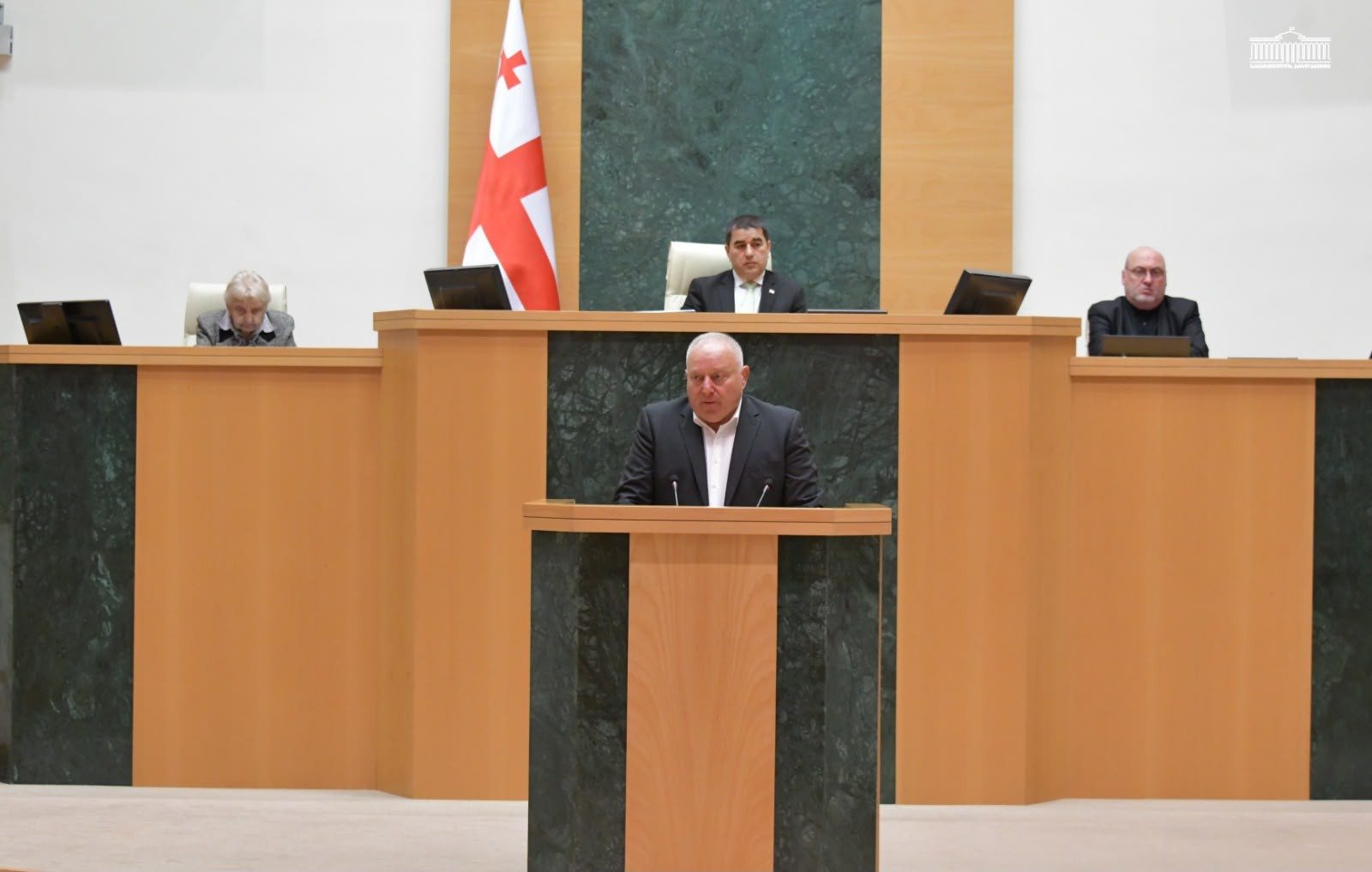 Georgian parliament backs central bank amendments in first reading