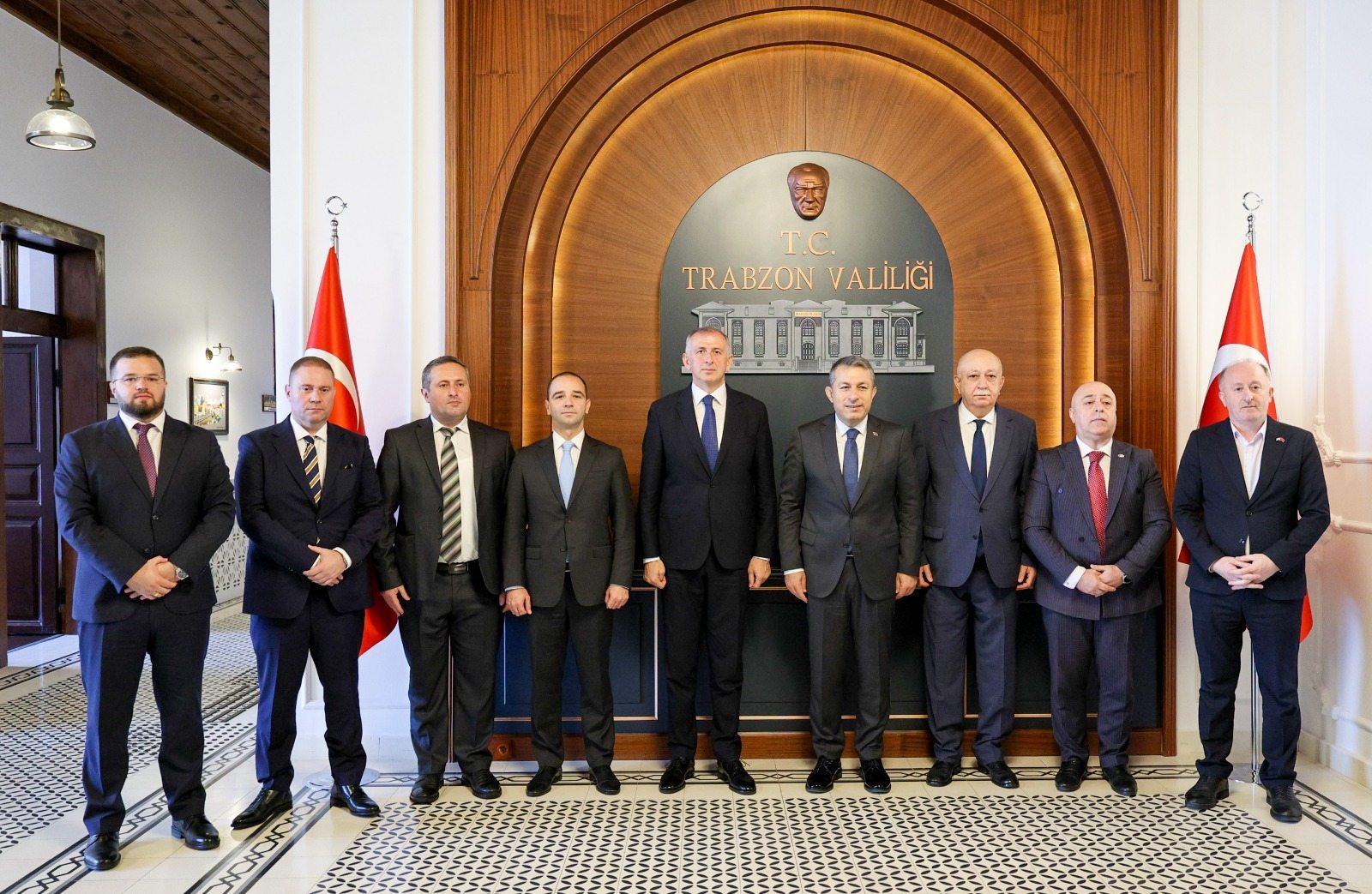 ზურაბ პატარაძე თურქეთის რესპუბლიკაში ვიზიტის ფარგლებში, ტრაპიზონის პროვინციის გუბერნატორს შეხვდა