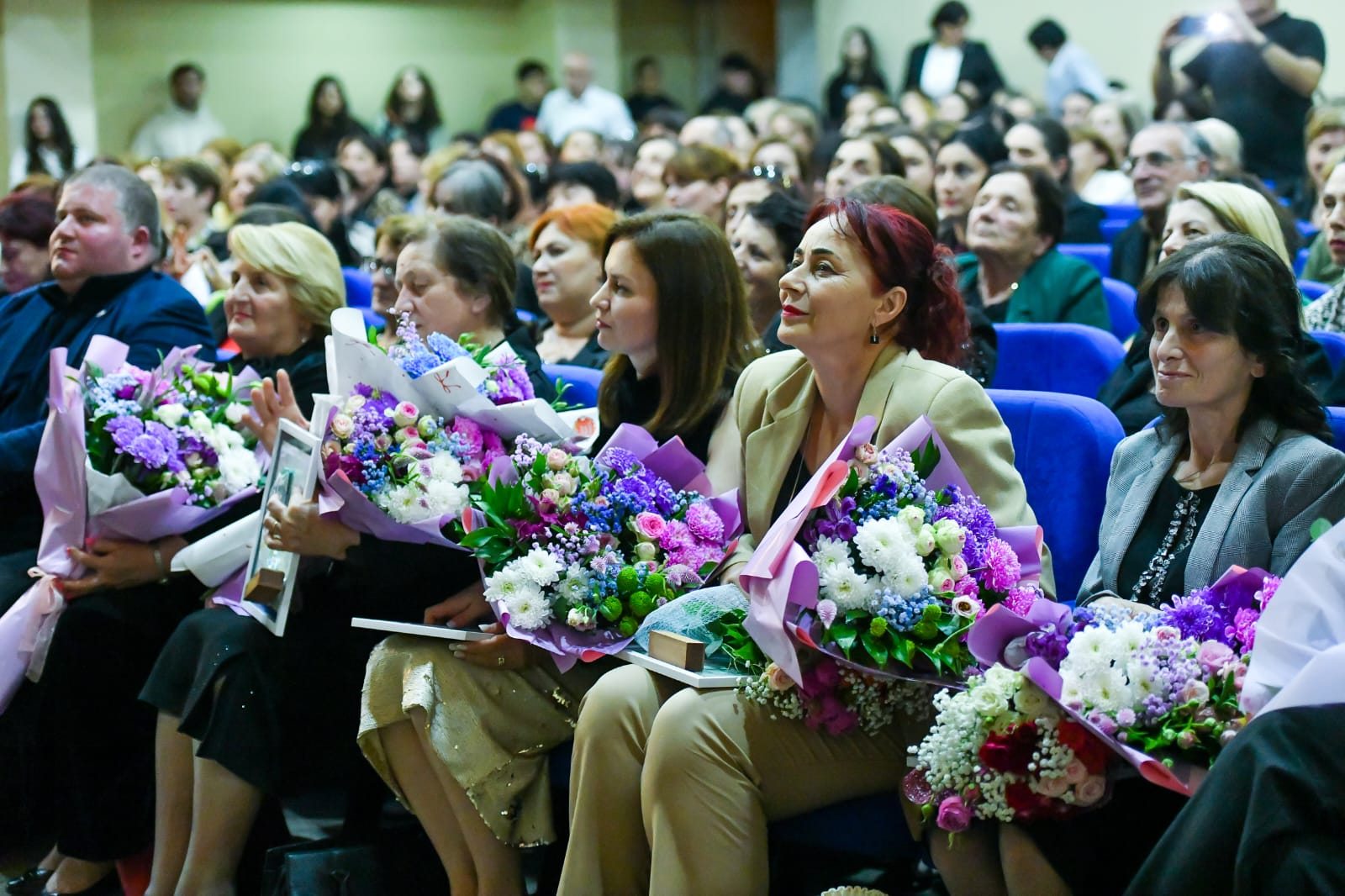 ​წალენჯიხაში ღვაწლმოსილი პედაგოგები დააჯილდოვეს - 3