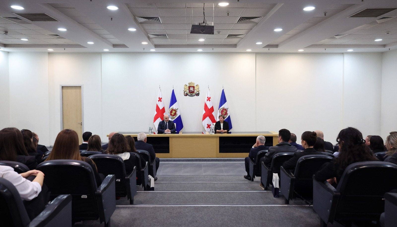 შსს-ს ხელმძღვანელი პირები ანაზღაურებადი სტაჟირების პროგრამით შერჩეულ სტუდენტებს შეხვდნენ