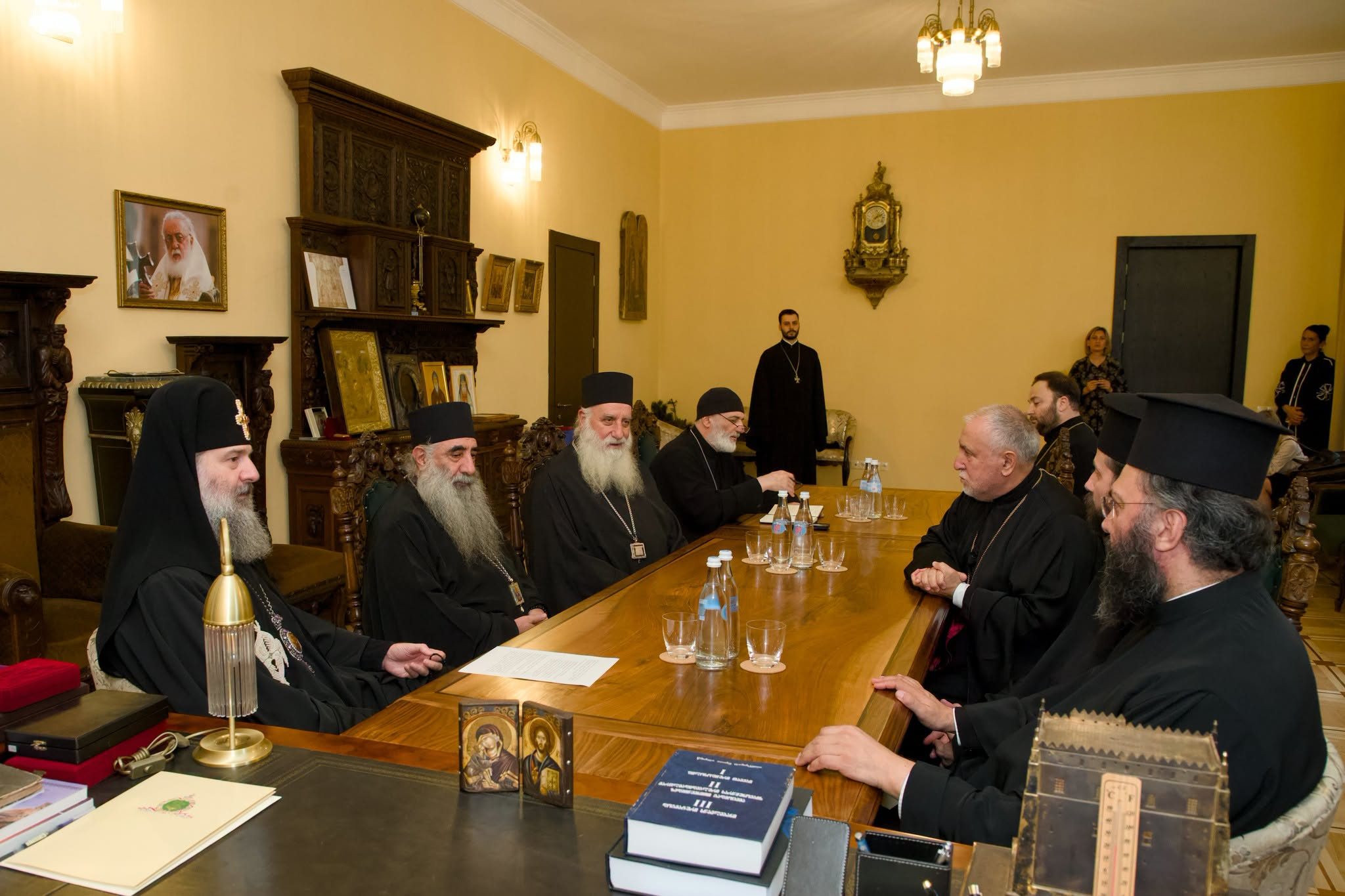 შიო მესამემ მსოფლიო საპატრიარქოს დელეგაციას უმასპინძლა
