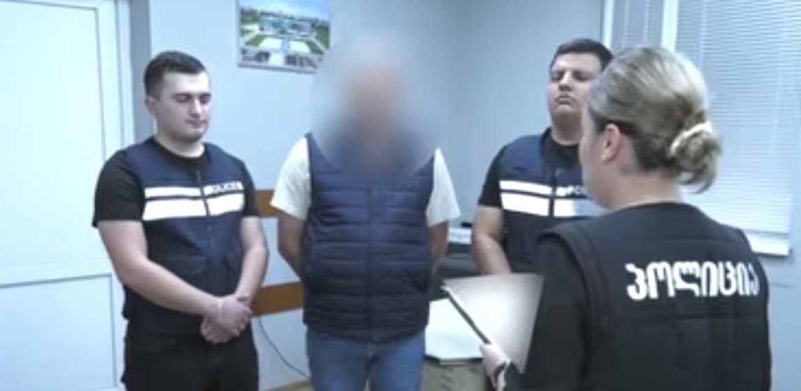 ქვემო ქართლის პოლიციამ დიდი ოდენობით თანხის თაღლითურად დაუფლების ბრალდებით ერთი პირი დააკავა
