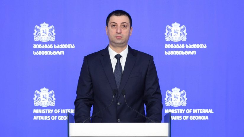 ჯგუფური ძალადობის ორგანიზების, ძარცვისა და გამოძალვის ბრალდებით 7 პირი დააკავეს